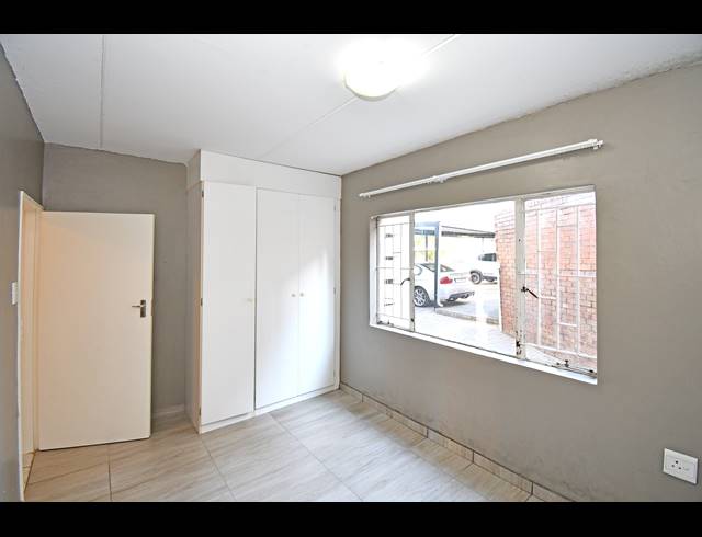 2 BEDROOM APARTMENT FOR SALE IN BLOUBOSRAND